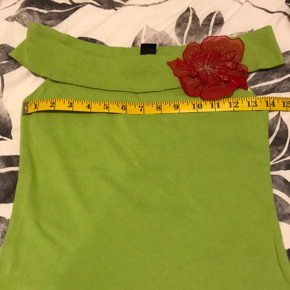 Stunning Limited 🌺 Top - Picture 7 of 16